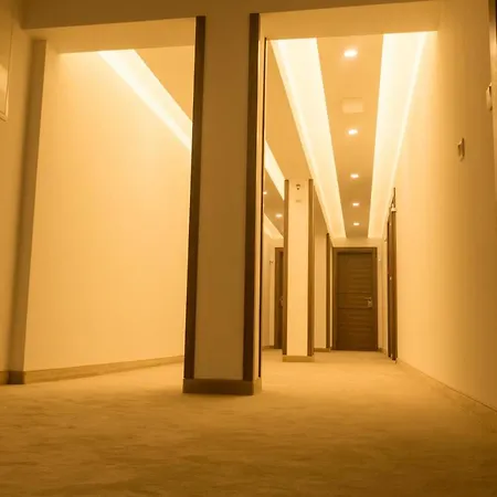 Hotel Saraj 4*