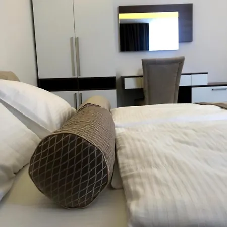 Saraj Hotel